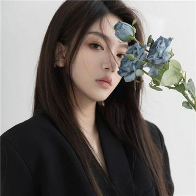 女人是英雄